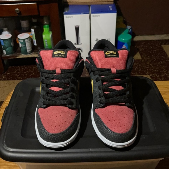 Nike Other - Nike SB Dunk `Walk Of Fame’